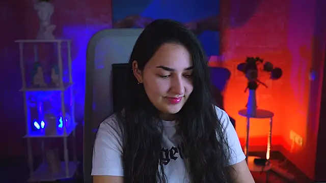 Snapshot of CeceliaJohnson chatting on 02.05.25 CeceliaJohnson online show from 02.05.25