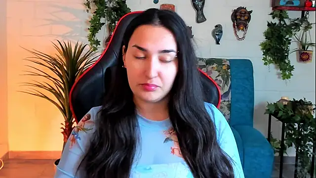 Snapshot of CeceliaJohnson chatting on 02.11.25 CeceliaJohnson online show from 02.11.25