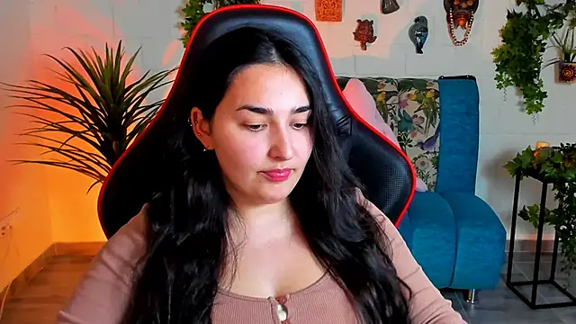 Snapshot of CeceliaJohnson chatting on 03.13.25 CeceliaJohnson online show from 03.13.25