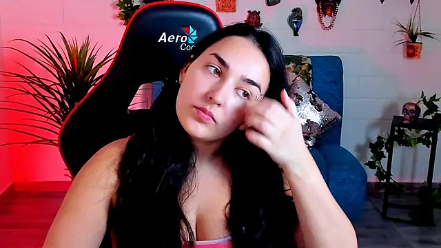 Snapshot of CeceliaJohnson chatting on 10.16.25 CeceliaJohnson online show from 10.16.25