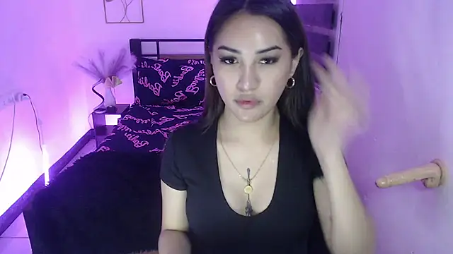 Snapshot of TS_QueenMistress chatting on 02.19.25 TS QueenMistress online show from 02.19.25