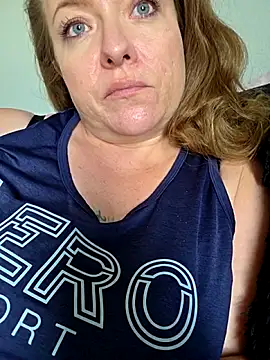 julimonroe online show from 02.08.26