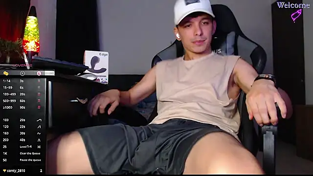 Snapshot of Angel-Twink chatting on 01.15.26 Angel-Twink online show from 01.15.26