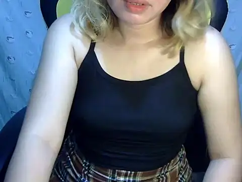 Snapshot of ___zurIII09_ chatting on 12.10.24 zurIII09 online show from 12.10.24