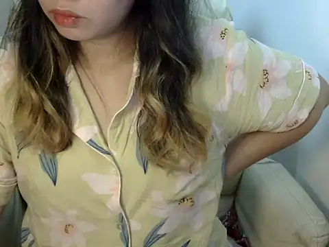 Snapshot of ___zurIII09_ chatting on 09.27.25 zurIII09 online show from 09.27.25