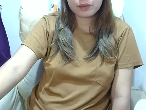 Snapshot of ___zurIII09_ chatting on 11.02.25 zurIII09 online show from 11.02.25