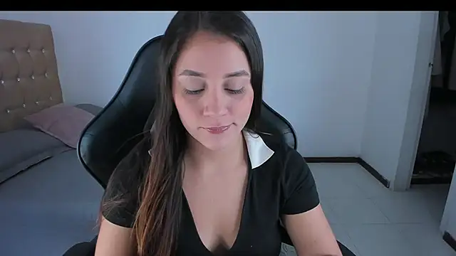 Snapshot of EmmaGrace1999 chatting on 12.07.24 EmmaGrace1999 online show from 12.07.24