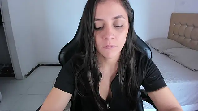 Snapshot of EmmaGrace1999 chatting on 01.10.26 EmmaGrace1999 online show from 01.10.26