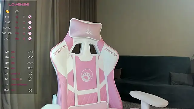 Snapshot of JenniferQueen11 chatting on 01.12.25 JenniferQueen11 online show from 01.12.25