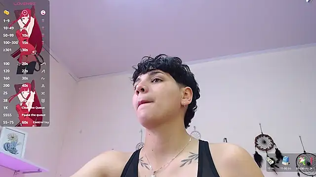 Snapshot of bad_giirl_ chatting on 12.17.24 bad giirl online show from 12.17.24