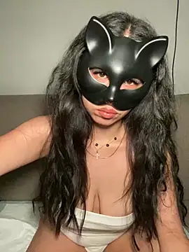 Snapshot of nenalayla chatting on 12.23.24 nenalayla online show from 12.23.24