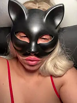 Snapshot of nenalayla chatting on 02.23.25 nenalayla online show from 02.23.25