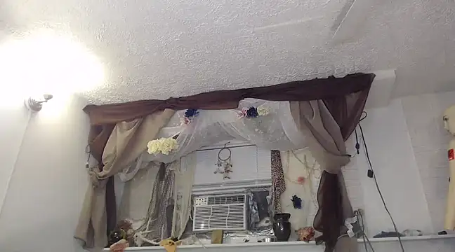 MaxiMillz online show from 01.02.25