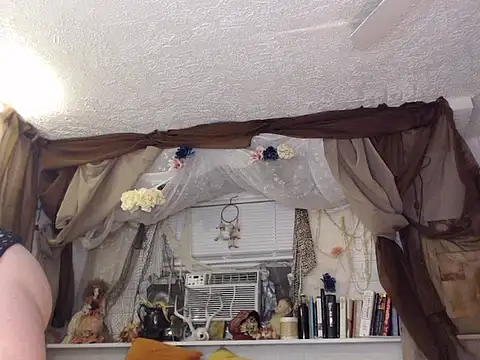 MaxiMillz online show from 02.23.25