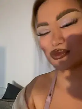 EmiliaPetrova online show from 01.08.25