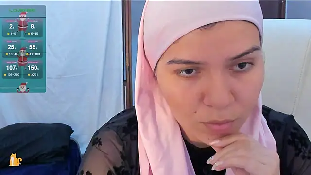 Snapshot of MatchedEyebrow chatting on 12.28.24 MatchedEyebrow online show from 12.28.24