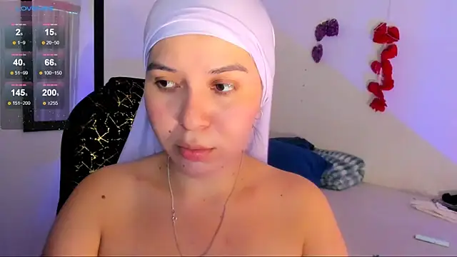 Snapshot of MatchedEyebrow chatting on 05.09.26 MatchedEyebrow online show from 05.09.26