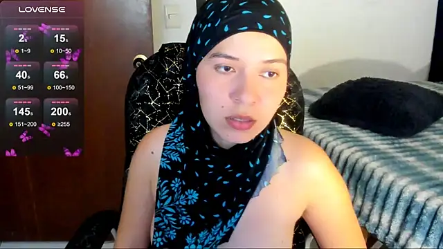 Snapshot of MatchedEyebrow chatting on 06.05.26 MatchedEyebrow online show from 06.05.26