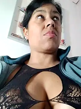 Molly newman6 online show from 03.16.25