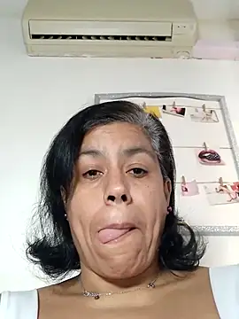 Molly newman6 online show from 04.15.26