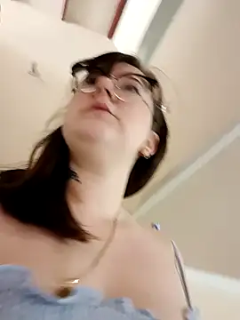 HunnyyLove online show from 12.31.24