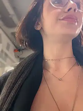 Snapshot of Camilla_Railian chatting on 01.03.25 Camilla Railian online show from 01.03.25