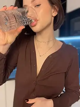 Snapshot of Camilla_Railian chatting on 01.04.25 Camilla Railian online show from 01.04.25