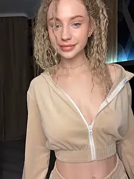 Snapshot of Camilla_Railian chatting on 01.30.25 Camilla Railian online show from 01.30.25