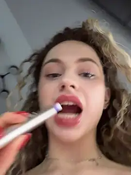 Snapshot of Camilla_Railian chatting on 02.13.25 Camilla Railian online show from 02.13.25