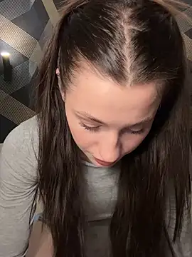 Snapshot of Camilla_Railian chatting on 03.17.25 Camilla Railian online show from 03.17.25