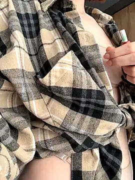 Snapshot of Camilla_Railian chatting on 09.28.25 Camilla Railian online show from 09.28.25