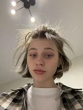 Camilla Railian online show from 04.07.26