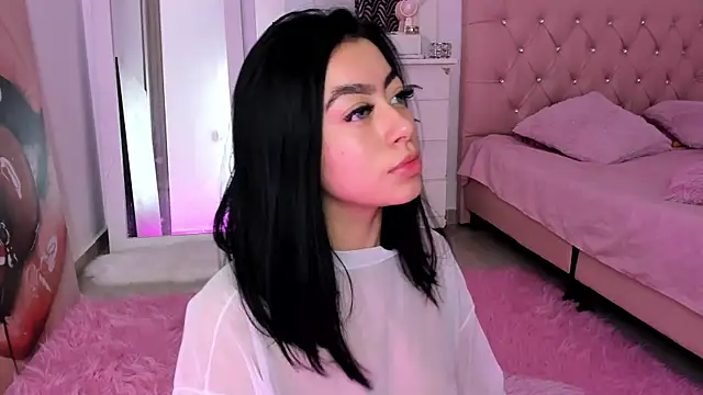 Snapshot of sofiaa_snoww chatting on 01.17.25 sofiaa snoww online show from 01.17.25