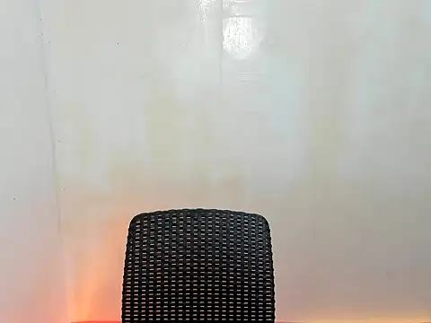 Snapshot of Suselyaa chatting on 11.20.25 Suselyaa online show from 11.20.25