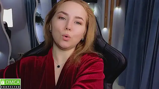 Snapshot of Mira_Mermayd chatting on 11.28.25 Mira Mermayd online show from 11.28.25