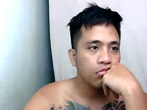 Snapshot of Thyler08 chatting on 12.06.24 Thyler08 online show from 12.06.24