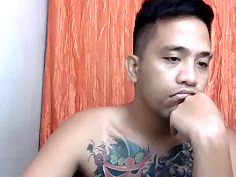 Snapshot of Thyler08 chatting on 12.15.24 Thyler08 online show from 12.15.24