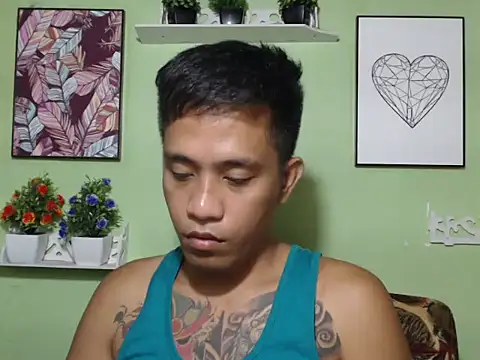 Snapshot of Thyler08 chatting on 09.20.25 Thyler08 online show from 09.20.25