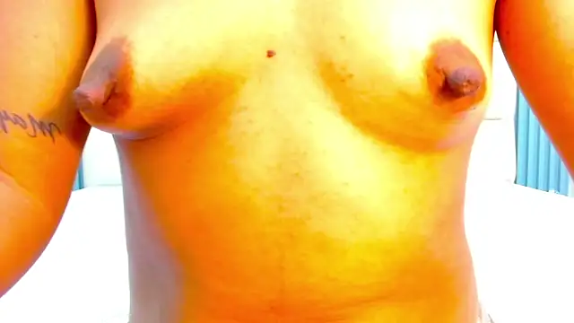 Snapshot of Amy_Ronan chatting on 12.18.24 Amy Ronan online show from 12.18.24