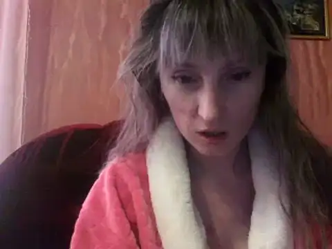 Snapshot of Biddy_Alana chatting on 01.06.25 Biddy Alana online show from 01.06.25