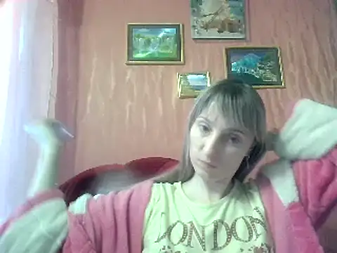 Snapshot of Biddy_Alana chatting on 01.09.25 Biddy Alana online show from 01.09.25
