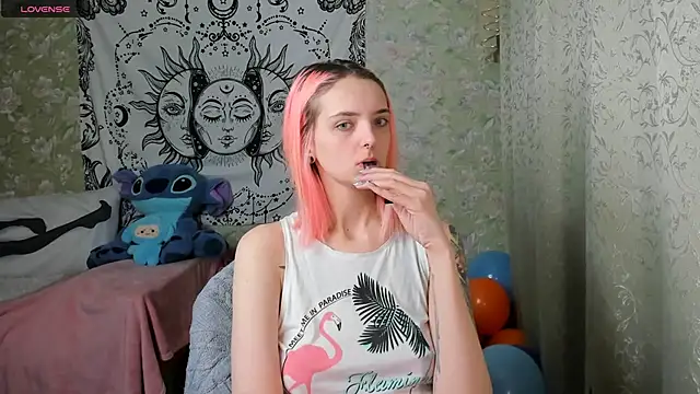 Cutie Adelia online show from 12.26.24