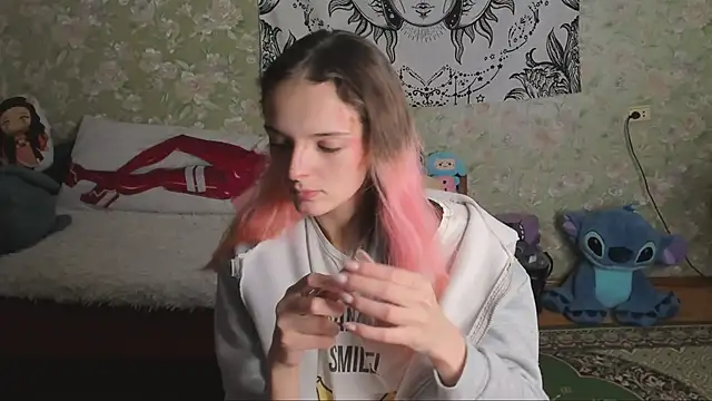 Cutie Adelia online show from 11.11.25