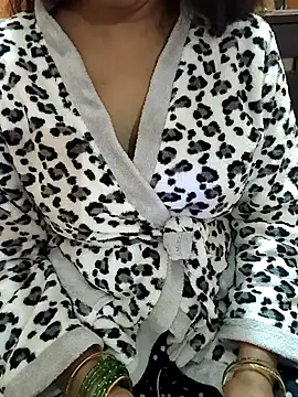 Diya 143 online show from 12.21.25