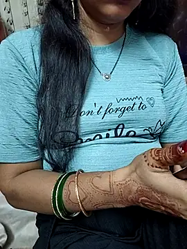 Snapshot of Diya_143 chatting on 04.02.26 Diya 143 online show from 04.02.26