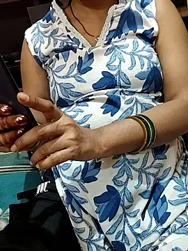 Snapshot of Diya_143 chatting on 04.02.26 Diya 143 online show from 04.02.26