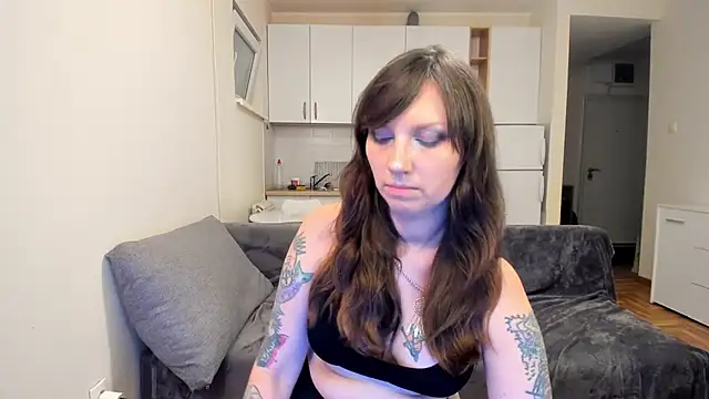 StacyTigerr online show from 02.05.25