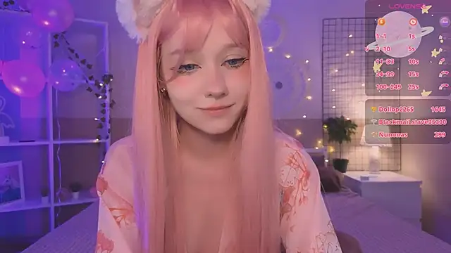 Snapshot of IrmaBell chatting on 12.12.24 IrmaBell online show from 12.12.24