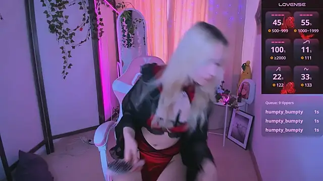 Snapshot of IrmaBell chatting on 03.20.25 IrmaBell online show from 03.20.25