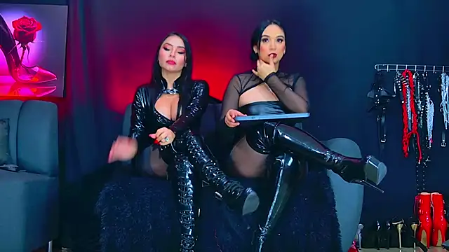 Snapshot of Amberstones chatting on 11.27.25 Amberstones online show from 11.27.25